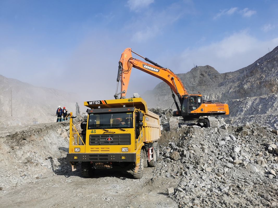 2 Reverse Shift MT60 MT86 MT106 Mining Truck 6X4 60-70 Ton Πληροφοριακό φορτίο Off Road Tipper Truck