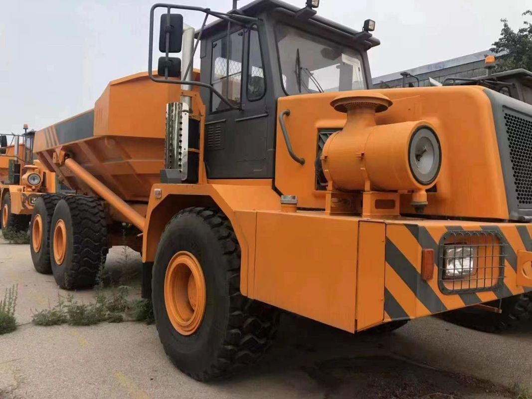 Πρότυπο εκπομπών Euro 2 60 τόνων 6X6 τετρακίνητος συνδεδεμένος φορτηγός απορριμμάτων για εξορυκτικές εργασίες
