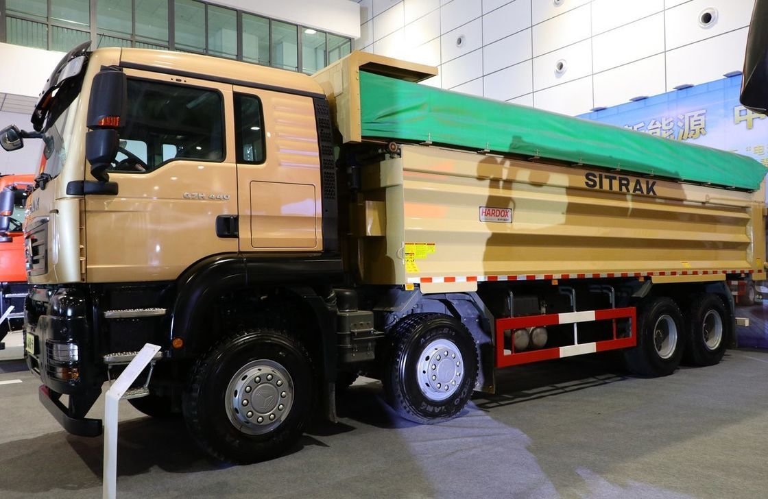 24 κυβικά μέτρα φορτηγό βυθιστήρα για Sinotruck Howo 12 τροχούς Euro 5 Rhd 50tons 8x4