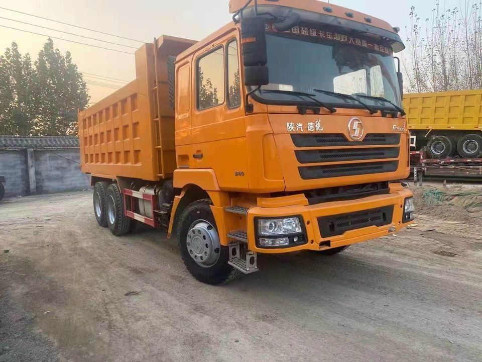 8L χωρητικότητα κινητήρα βαρύ φορτίο Shacman F3000 Dump Truck για φόρτωση δομικών υλικών