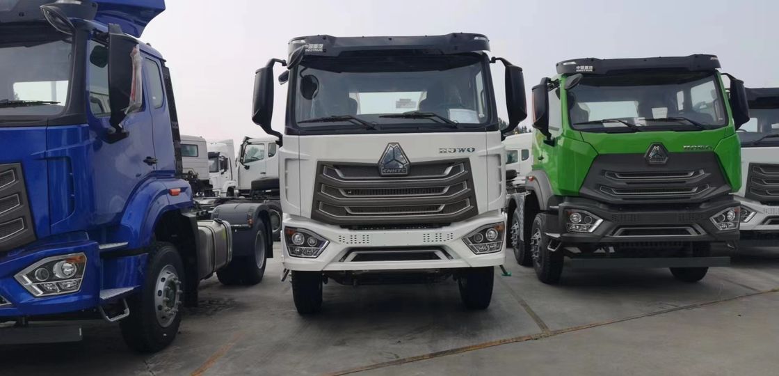 Ενίσχυρη Cummins 400hp Αριστερή οδήγηση 10 λάστιχα 6x4 Sinotruk Hohan Κεφαλής τρακτέρ φορτηγό