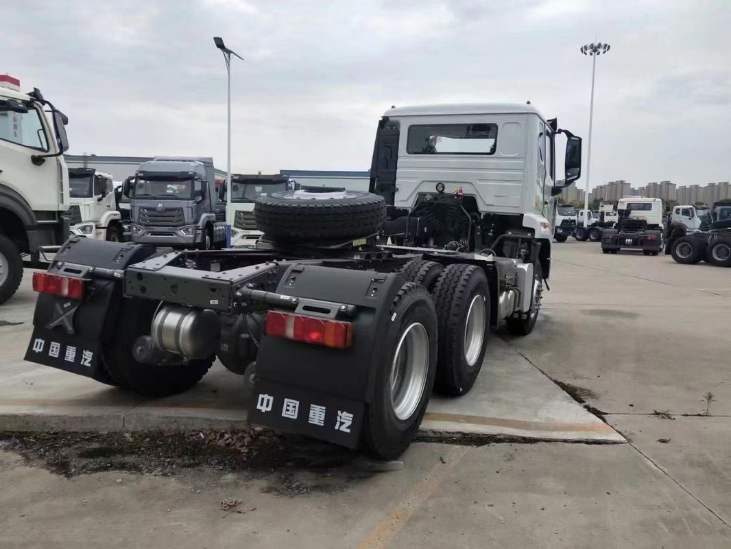 Ενίσχυρη Cummins 400hp Αριστερή οδήγηση 10 λάστιχα 6x4 Sinotruk Hohan Κεφαλής τρακτέρ φορτηγό