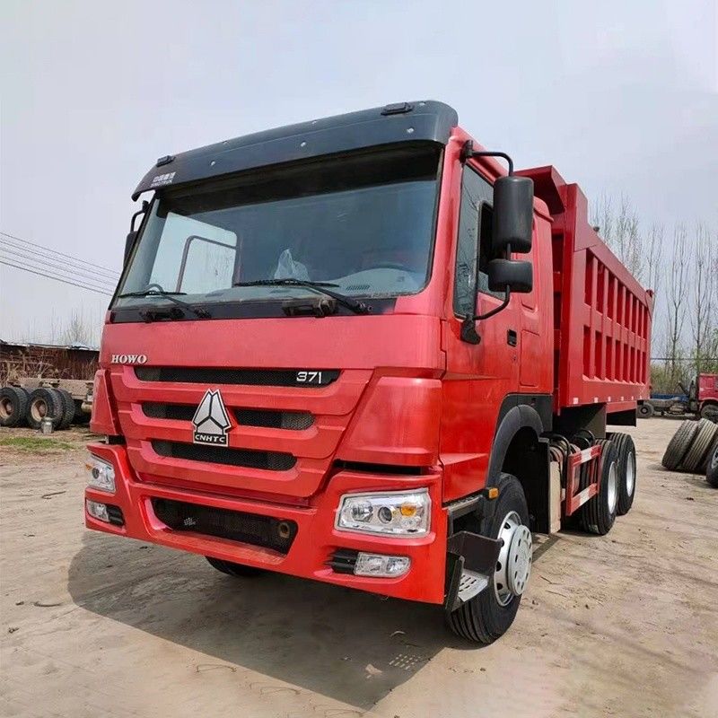 Κατασκευασμένο από την Sinotruk Howo 6x4 Dump Truck με 2 αριθμούς μετατροπής και 350Ltr δεξαμενή καυσίμου