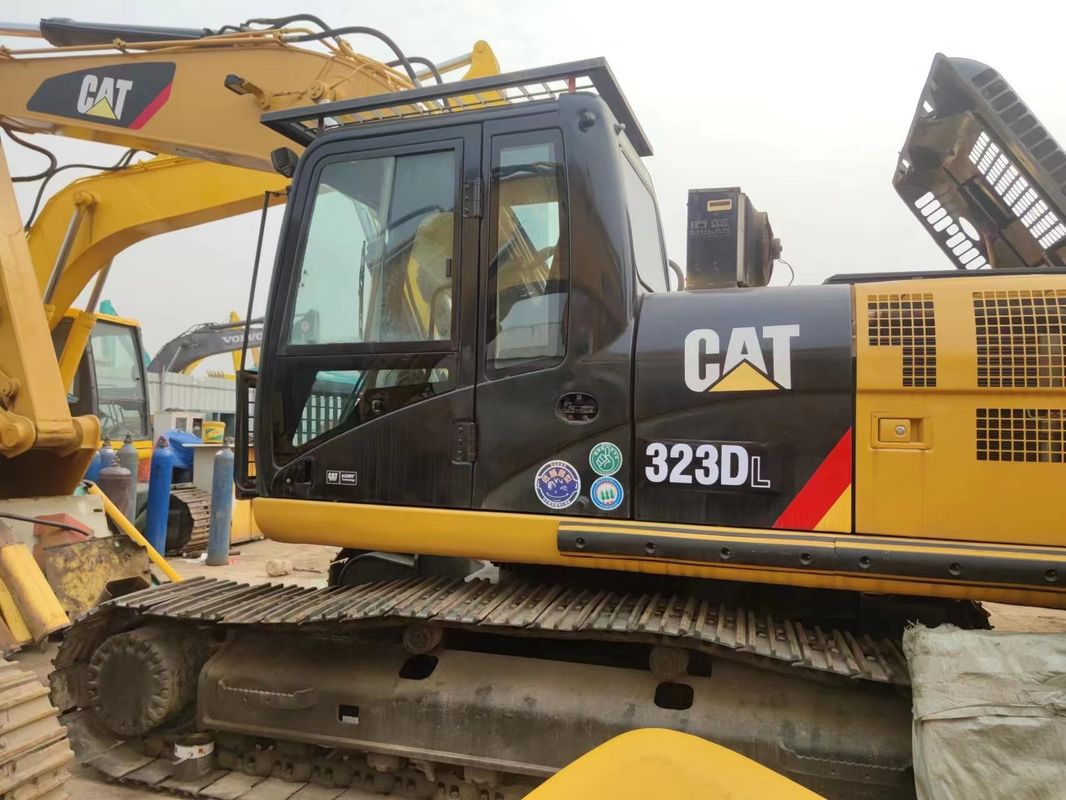 Καλή κατάσταση Αρχική σκάφτρα CAT 325B με ισχυρό κινητήρα 40.5kw εύκολη συντήρηση