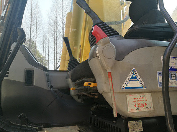 Κουβάς 0.9CBM Komatsu Χρησιμοποιούμενος εξοπλισμός εκσκαφής PC 200 Thumb Heavy Duty για βαριά εργασία
