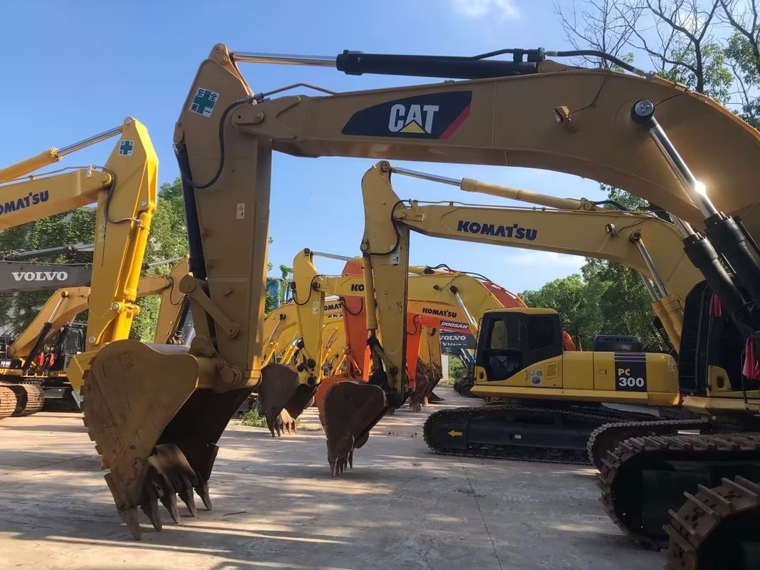CAT 336D Εκσκαφέας με υδραυλική βαλβίδα Kawasaki και 4001-6000 ώρες εργασίας στο Σαγκάη