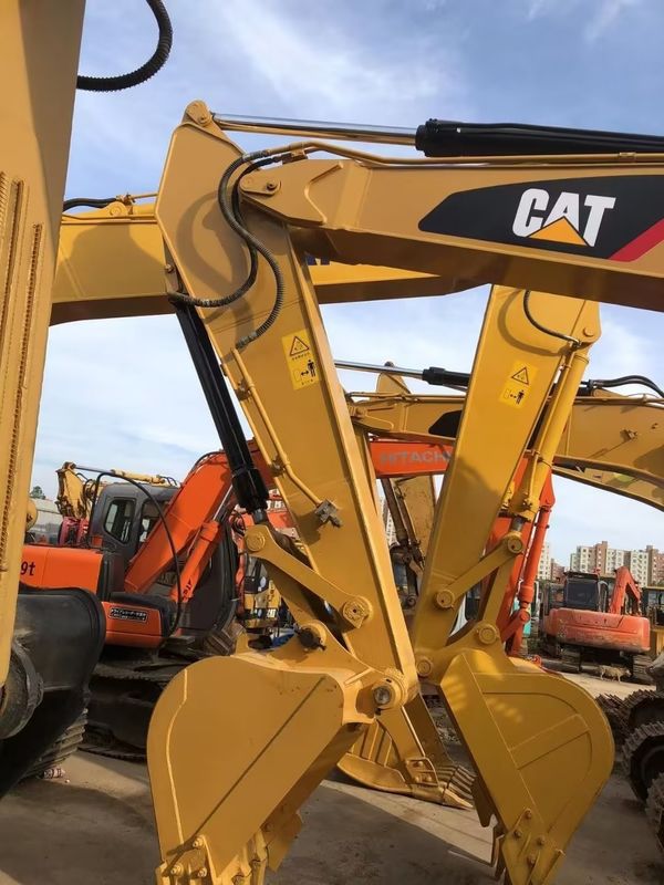 CAT320D Χρησιμοποιούμενος εξορυκτής στα ΗΑΕ