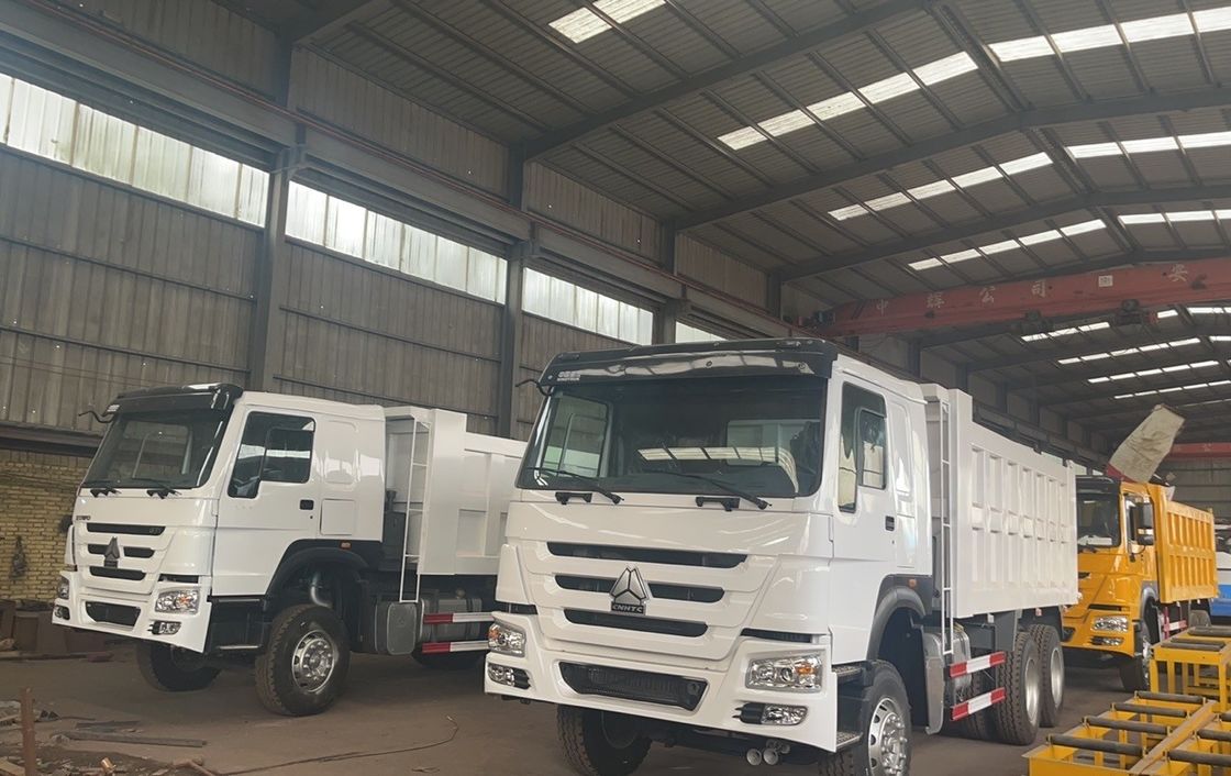 Υψηλό ανακαινισμένο πρότυπο HOWO76 καμπίνα 25000kg φορτίο φορτηγό 6 * 4 για την απόδοση