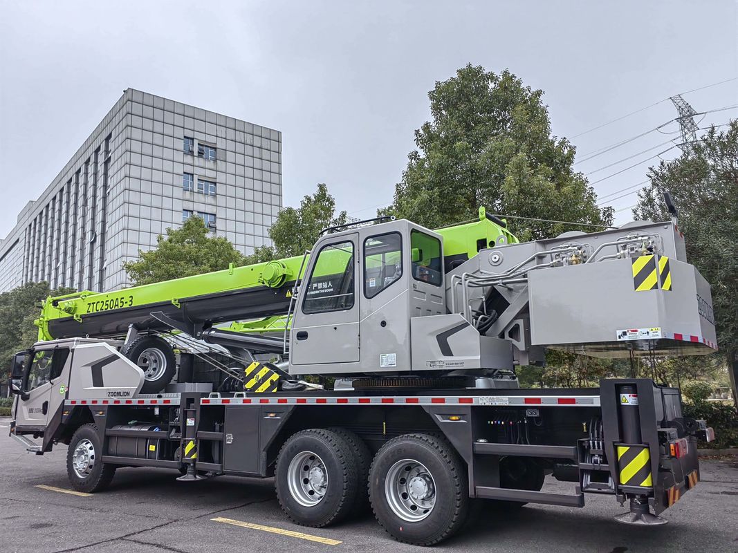 25 τόνων κινητό γερανό Ζουμλίον γερανό φορτηγού σε καλή κατάσταση με 2001-4000 ώρες εργασίας