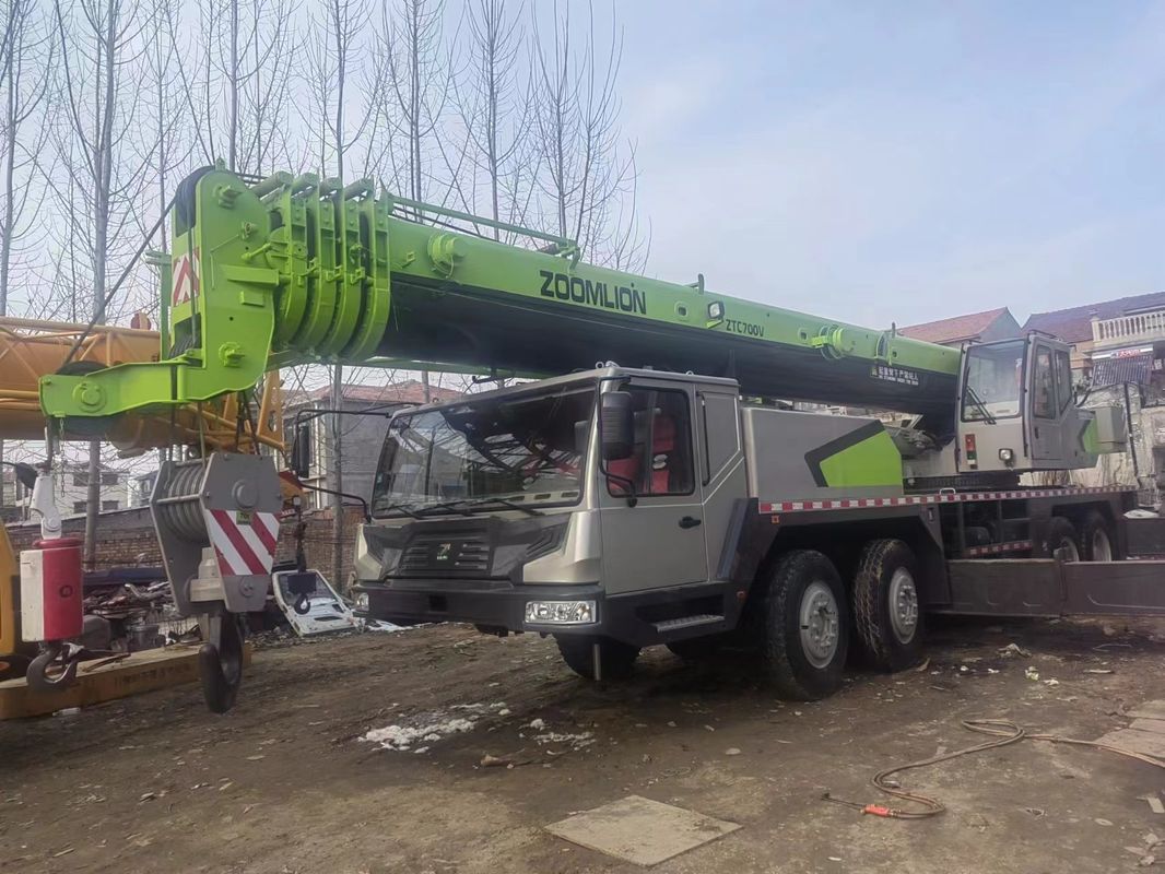 Πώληση μεταχειρισμένων γερανού φορτηγών Zoomlion ZTC700V με 70 τόνους Max. Ανύψωση φορτίου από άλλους κινητήρες