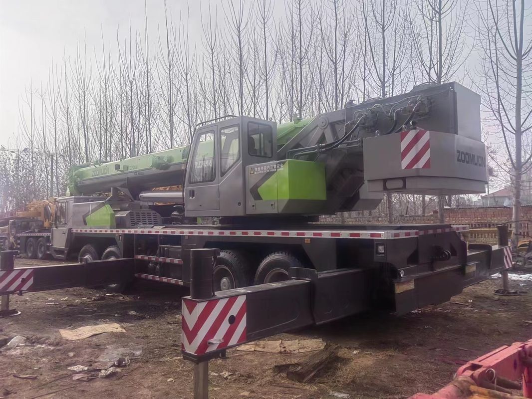 Πώληση μεταχειρισμένων γερανού φορτηγών Zoomlion ZTC700V με 70 τόνους Max. Ανύψωση φορτίου από άλλους κινητήρες