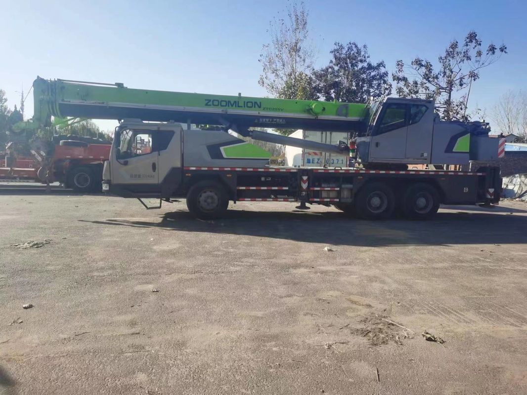 Καλό καραβάνι φορτηγών Zoomlion 25 τόνων με πράσινο σχεδιασμό και μέγιστη ταχύτητα λειτουργίας 80 km/h