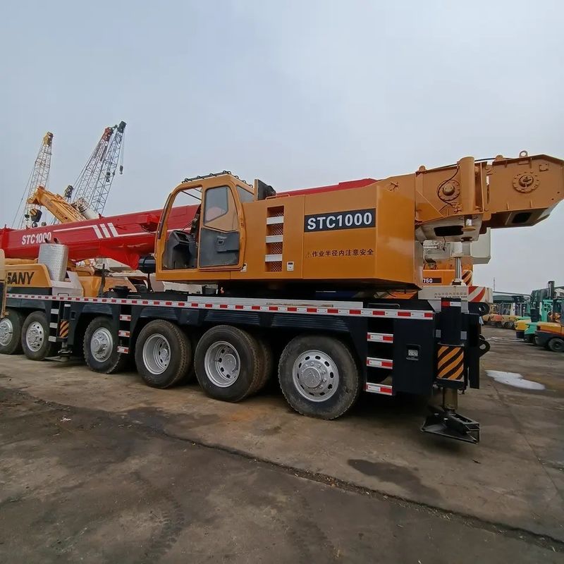 Πάνω STC1000T 100ton βαρύ φορτίο υδραυλικού γερανού φορτηγού με μέγιστη ισχύ 353/1900kW/rpm