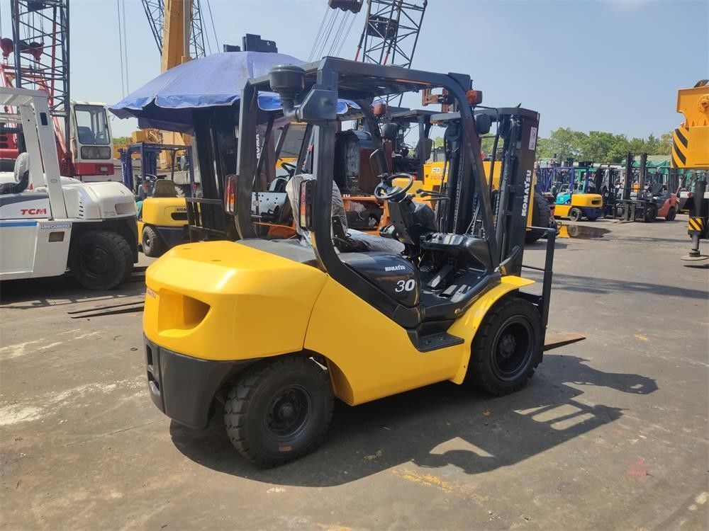 3 τόνων ανελκυστήρας για κατασκευές Ανυψωτική κινητήρα ισχύος 14,4 kw με μεγάλη έκπτωση