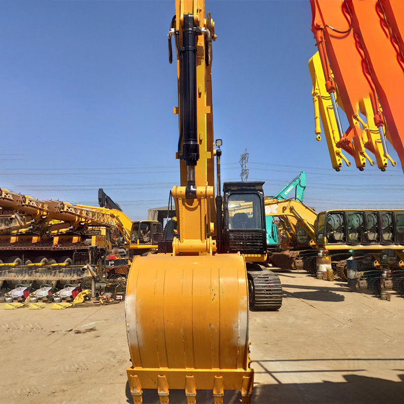 2020 Cat 320D2L Χρησιμοποιούμενη εξορυκτική μηχανή στο Ντουμπάι με καλή απόδοση και χαμηλό ωράριο εργασίας
