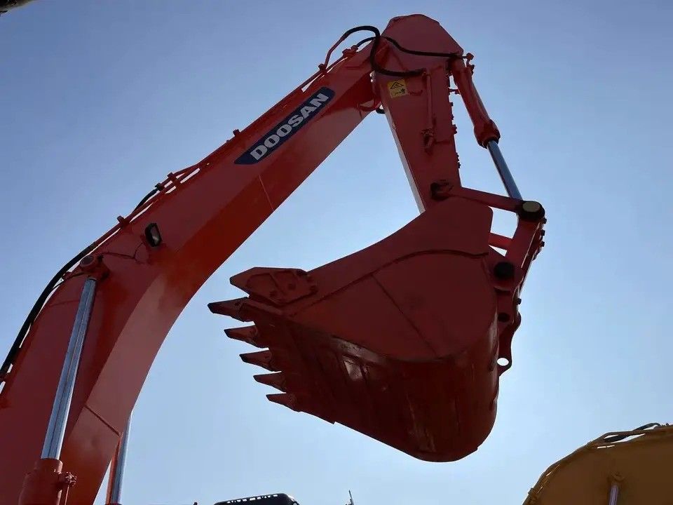 Μέγιστη ακτίνα ανασκαφής 10705 mm 110 kw Καλή κατάσταση Doosan DX225 LC Crawler Excavator