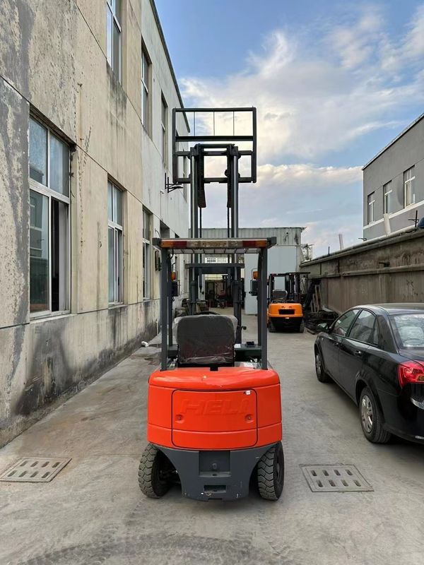 2T-10T Διορισμένη ικανότητα Οδηγός Διαχειριστής Ελικόπτερο ανελκυστήρα Ντίζελ Αυτοματοποιημένο ανελκυστήρα