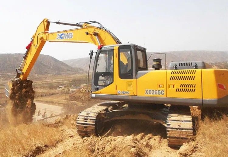 Χρησιμοποιούμενος εξορυκτής κρόλερ Komatsu PC450-7/PC450-8 45 τόνων με λειτουργικό βάρος 450000kg