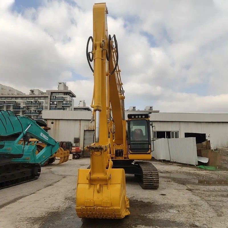 Μεταχειρισμένος εξορυκτής Komatsu PC200-8 σε αρχικό χρώμα με υδραυλικό κύλινδρο Άλλοι