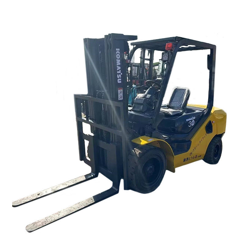 3 τόνων Ντίζελ Ιαπωνία Χρησιμοποιείται Komatsu FD30T ανελκυστήρας Βέλτιστη επιλογή με τύπο κινητήρα 4D94E