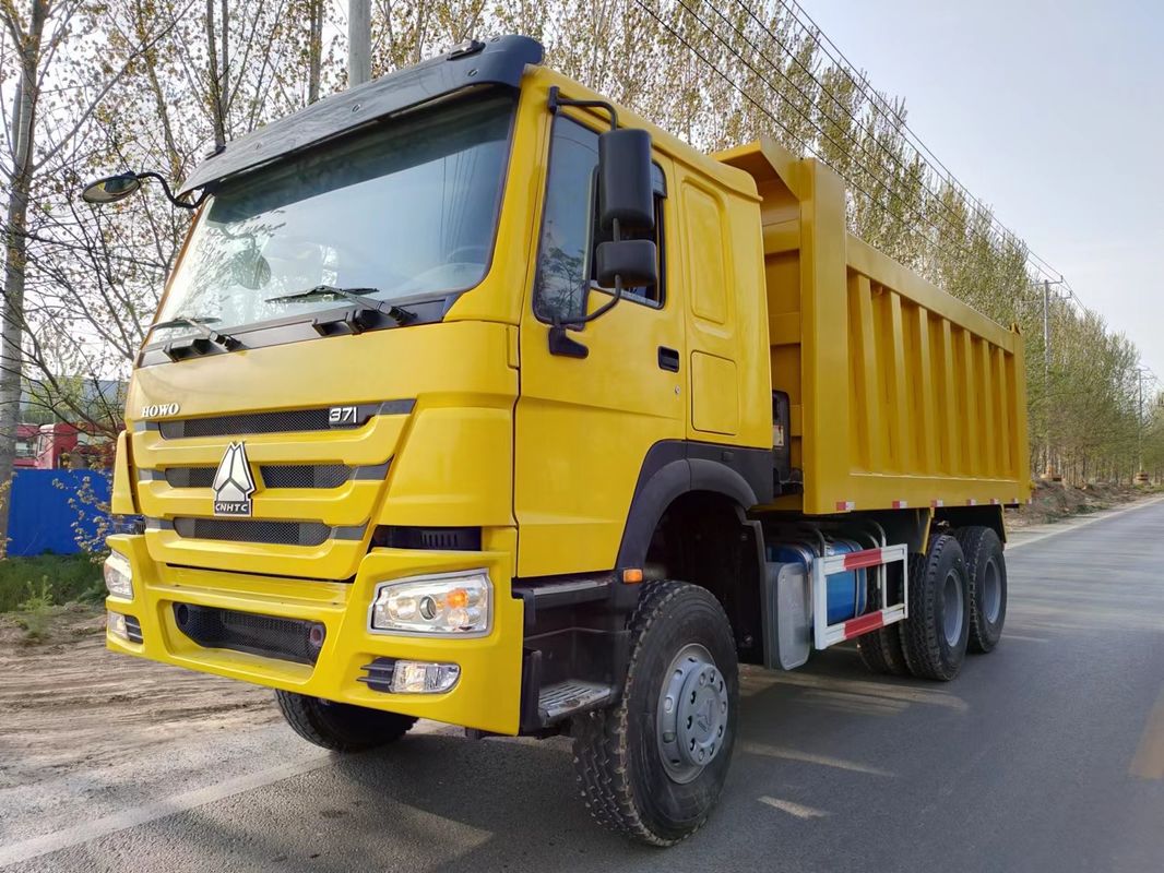 Χρησιμοποιούμενο HOWO 6x4 φορτηγό τύπερ φορτηγό ντάμπινγκ με 6 κύλινδροι και 126000kg βάρος καμπύλης
