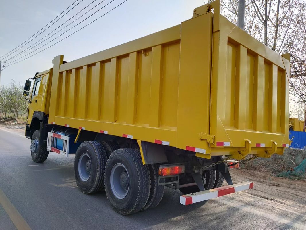 Χρησιμοποιούμενο HOWO 6x4 φορτηγό τύπερ φορτηγό ντάμπινγκ με 6 κύλινδροι και 126000kg βάρος καμπύλης