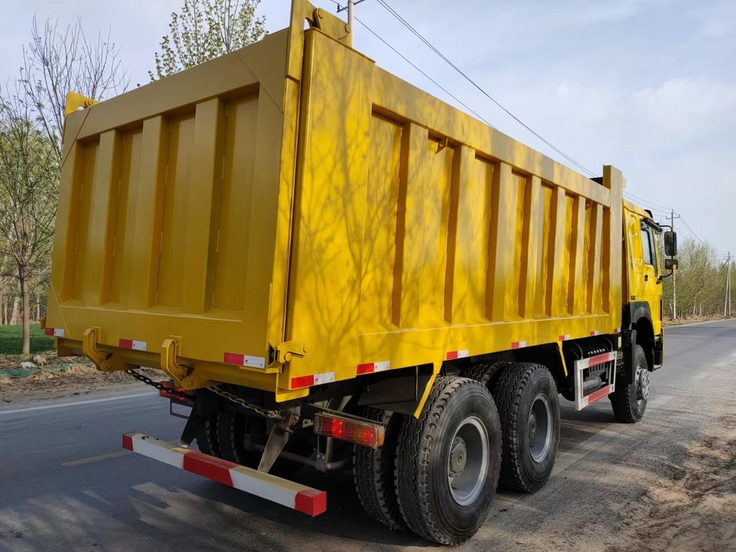 Χρησιμοποιούμενο HOWO 6x4 φορτηγό τύπερ φορτηγό ντάμπινγκ με 6 κύλινδροι και 126000kg βάρος καμπύλης