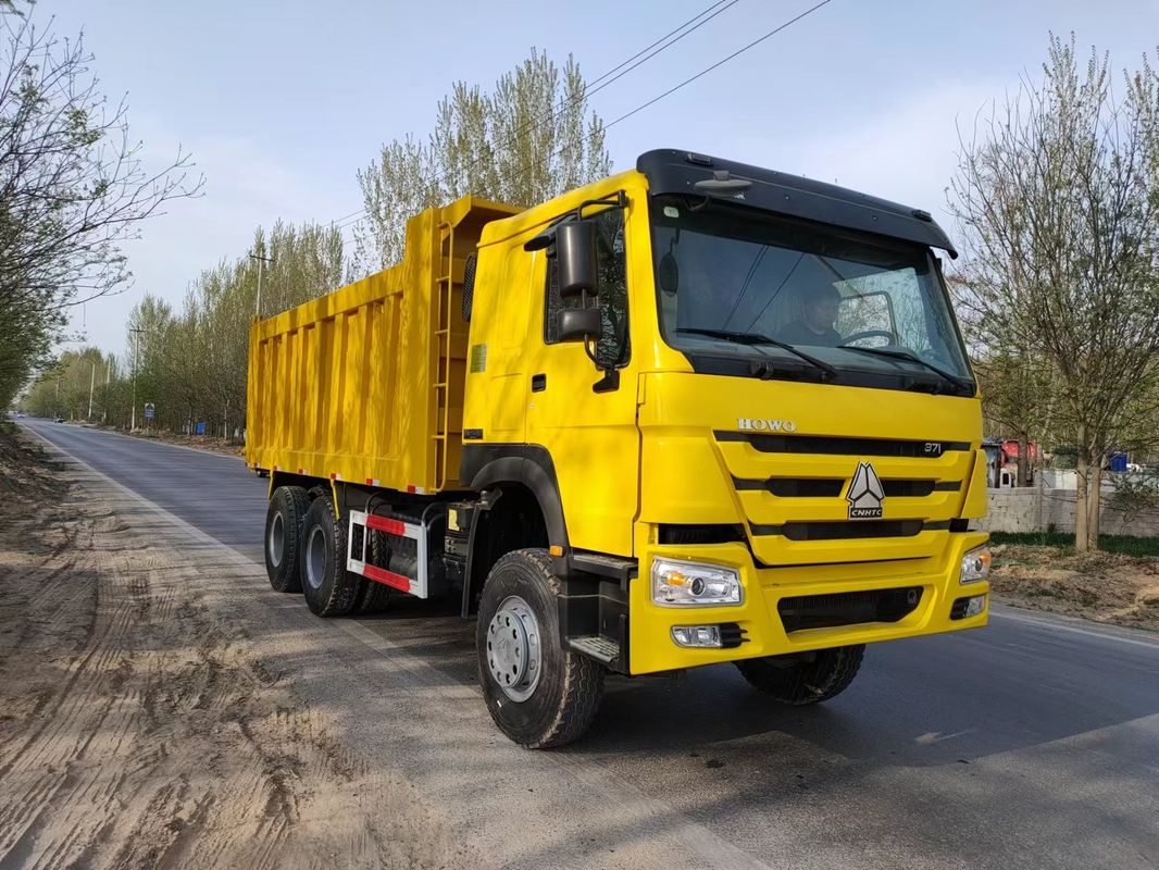 Χρησιμοποιούμενο HOWO 6x4 φορτηγό τύπερ φορτηγό ντάμπινγκ με 6 κύλινδροι και 126000kg βάρος καμπύλης