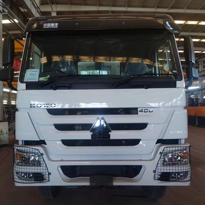 Το Howo 8x4 LHD Dump Tipper Truck με μέγιστη ροπή 500-1000Nm και χωρητικότητα κινητήρα 6-8L