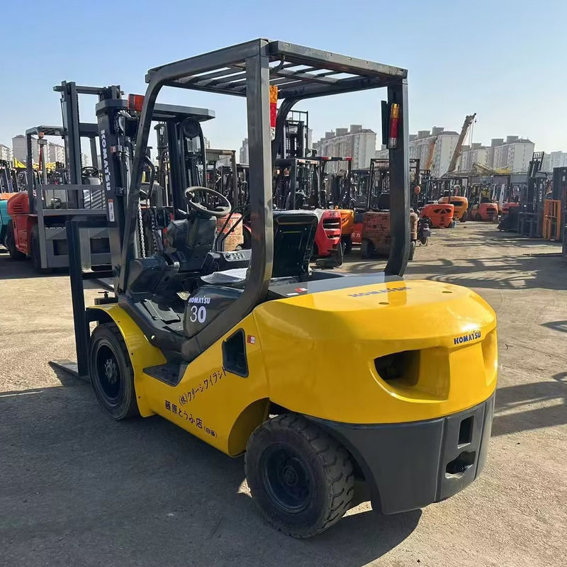 Αρχική FD30 Αρχική Ιαπωνία Komatsu Χρησιμοποιούμενο φορτηγό φορτιστή με πλάτος πιρούνι 150mm