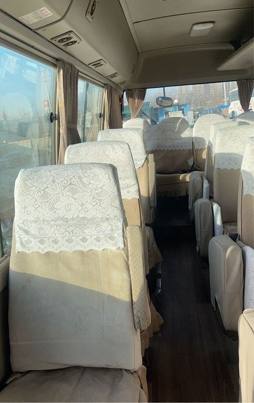 30 θέσεις LHD οδήγηση λεωφορείο με 4104ml διακίνηση και πετρέλαιο ντίζελ για να καλύψει τις ανάγκες σας