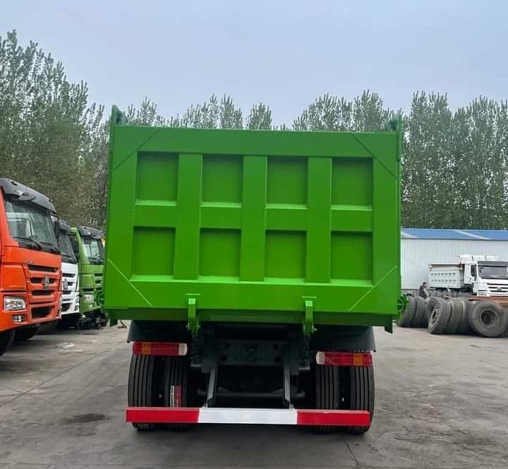 371 HP/336HP/420HP Χρησιμοποιούμενο Howo Dump Truck 8x4 Τρακ με χειροκίνητο κιβώτιο