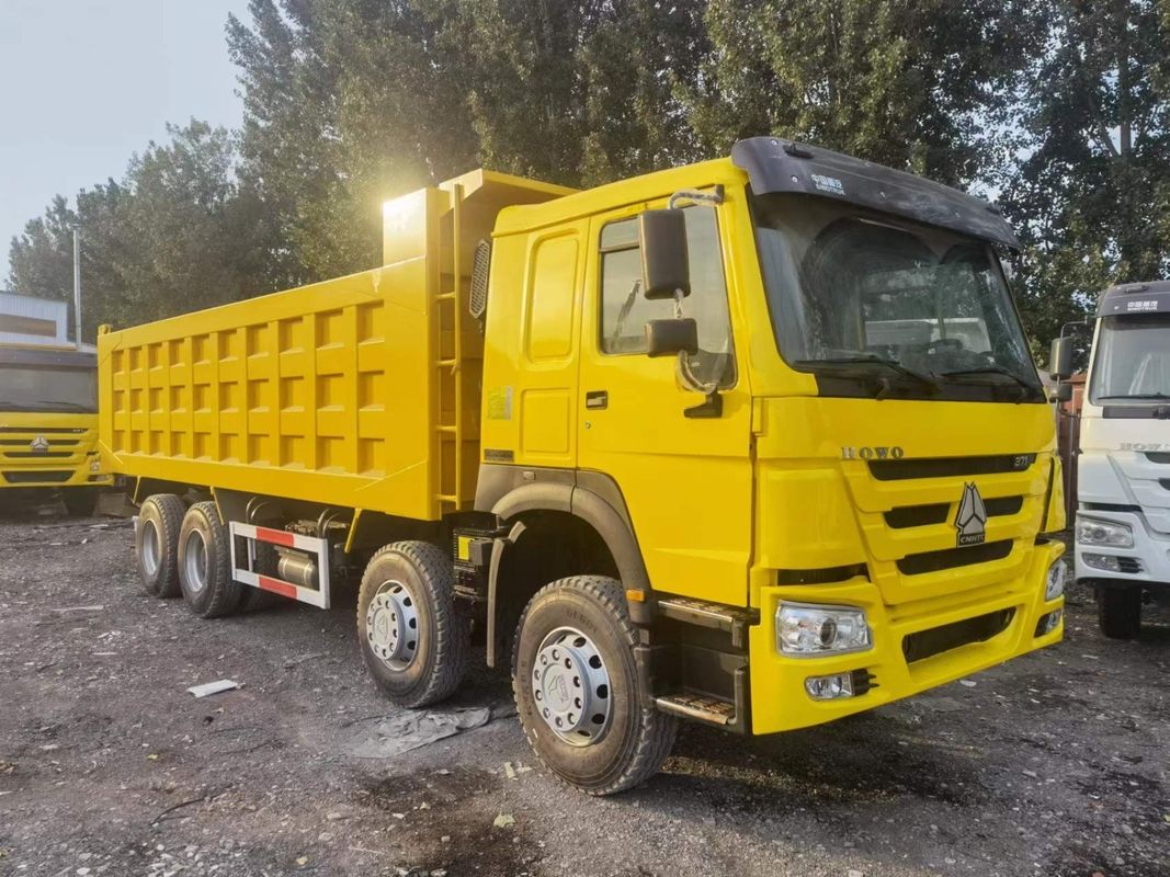 Χρησιμοποιημένο φορτηγό 35 τόνων Sinotruk HOWO 8*4 φορτηγό 371HP για μεταφορά ορυχείων