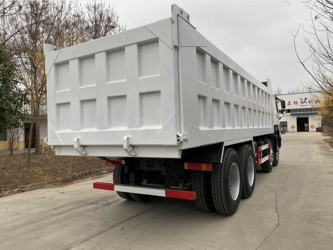 Σύστημα πολυμέσων Κανένα Sinotruk HOWO 371HP Χρησιμοποιούμενα φορτηγά 8*4 για ορυχείο κατασκευής
