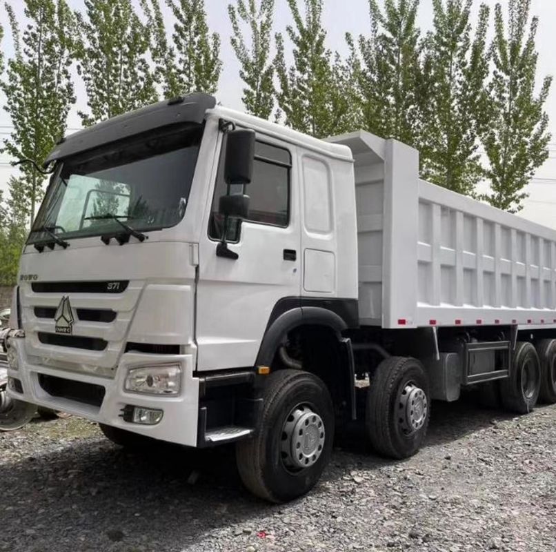 Σύστημα πολυμέσων Κανένα Sinotruk HOWO 371HP Χρησιμοποιούμενα φορτηγά 8*4 για ορυχείο κατασκευής
