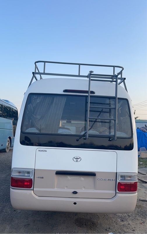 Χρησιμοποιημένο λεωφορείο Toyota Coaster Luxury Αριστερό σύστημα οδήγησης Ντίζελ Καύσιμο Τύπος Μέγιστη ισχύς 113/5200 kW