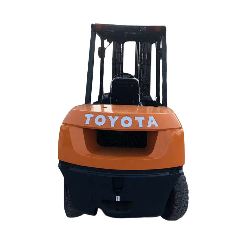 2001-4000 Εργασιακές ώρες 5 τόνων Toyota Χρησιμοποιούμενο φορτηγό με 560 mm εμπρόσθιο πτερύγιο