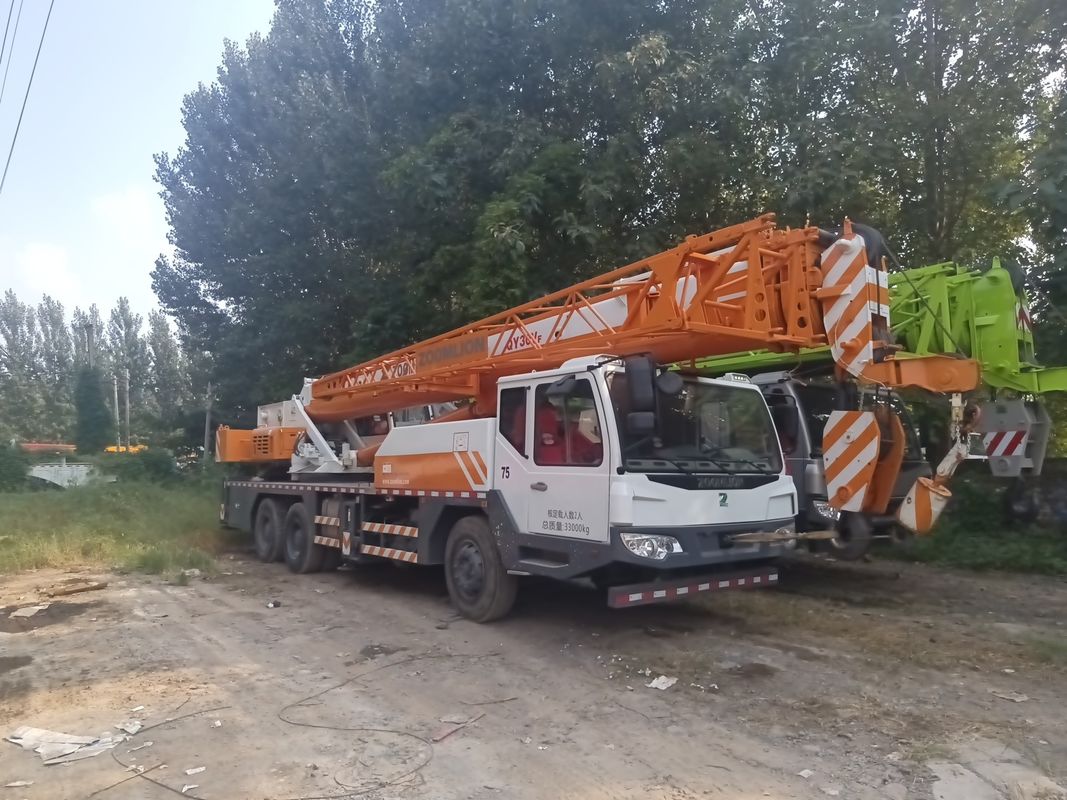 Χρησιμοποιούμενο γερανό φορτηγού με ελάχιστη ακτίνα στροφής 10,5 m Ζουμλίον γερανό 30 τόνων 35 τόνων