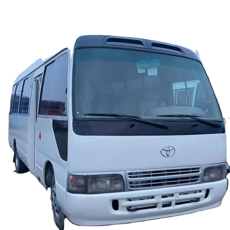 Το κορυφαίο λεωφορείο Toyota Coaster με 9.00R20 ελαστικά και χωρητικότητα 4L