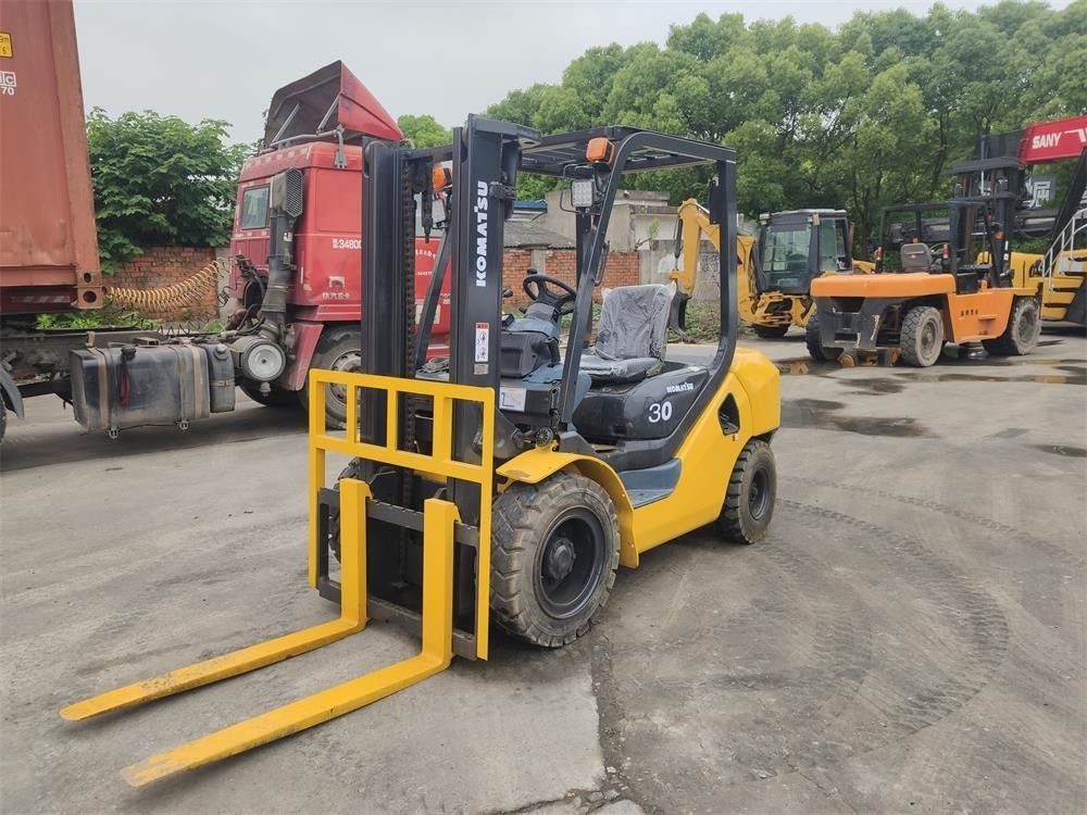 Πιο δημοφιλές 3 τόνων Komatsu φορτηγό χρησιμοποιημένο πετρελαιοκίνητο αυτόματο συμπλέκτη για εργοστάσιο παραγωγής