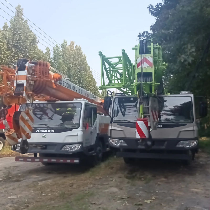 Χρησιμοποιούμενο μηχανικό γερανό Τύπος τηλεσκοπικός ίσιος γερανό 50 τόνων 55 τόνων Ζουμλίον γερανό φορτηγών
