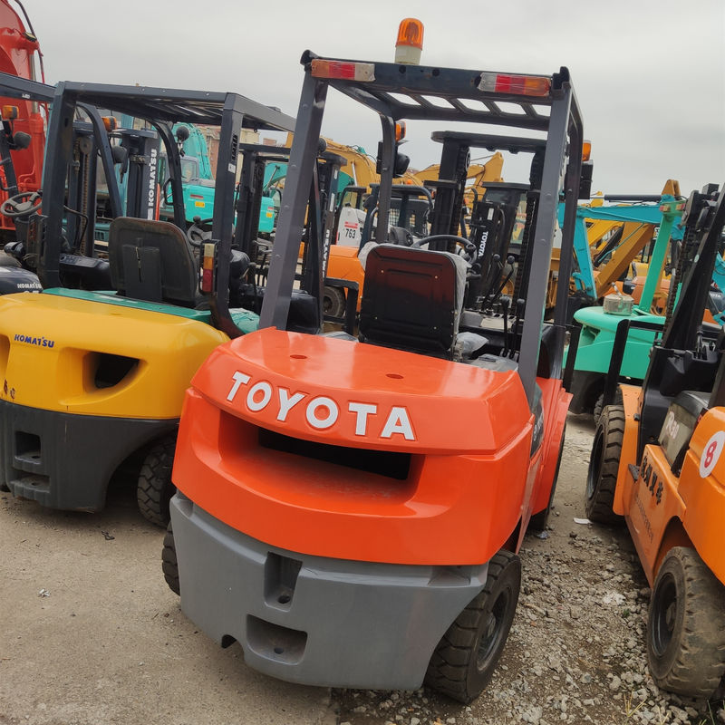 3 τόνων Toyota Diesel ανελκυστήρας με χωρητικότητα φόρτωσης 3 τόνων ώρες εργασίας 2001-4000