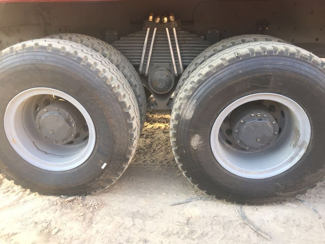 25-30T HOWO ΧΡΗΣΕΙΣ 6X4 ΤΡΑΚΤΟΥΡΙΚΟ ΚΑΤΑΡΑΣΗ ΤΡΑΚΤΟΥΡΙΚΟ Προς τα εμπρός Ανεβάζοντας EURO II 371HP HW19710 SINOTRUCK HOWO