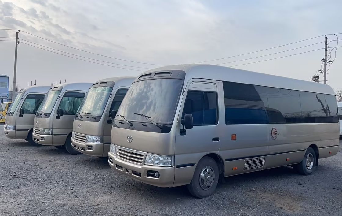 Δοκιμαστικό λεωφορείο 23-30 θέσεις Καλή κατάσταση 6-8L χωρητικότητα για εντός του προϋπολογισμού
