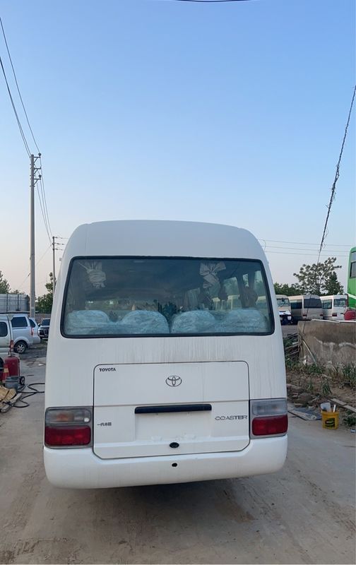 Χρησιμοποιημένο λεωφορείο Toyota 30 θέσεων με διπλό φρένο αέρα σε εξαιρετική κατάσταση