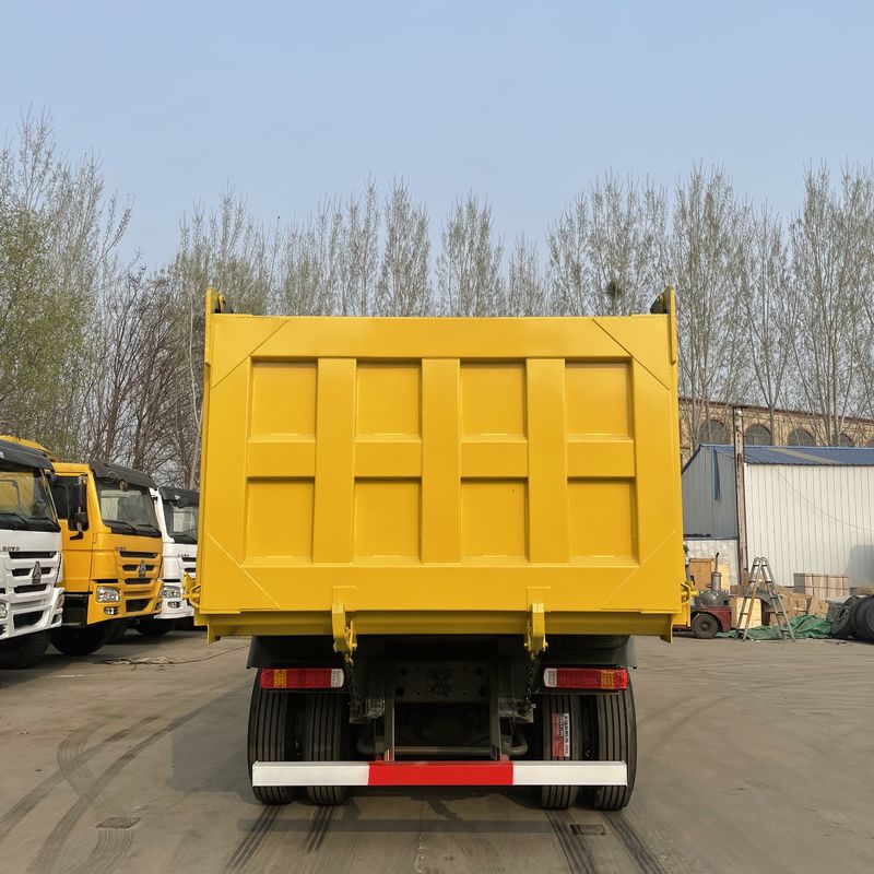 Χρησιμοποιούμενο HOWO 8*4 βαρύ φορτηγό απορριμμάτων