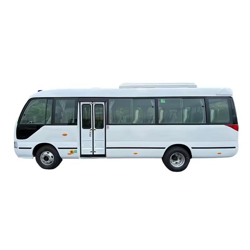 Δεύτερο μετά την Toyota Hand Luxury Coaster City Bus με κινητήρα Cummins και χωρητικότητα 4L