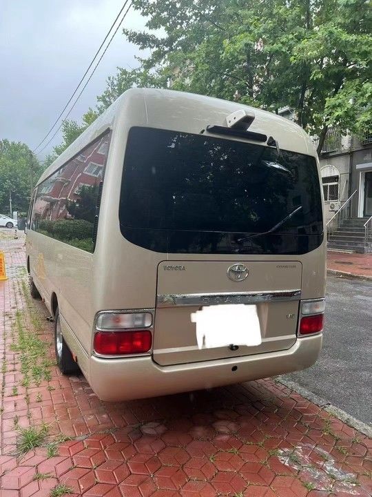 30 θέσεις Diesel Toyota Coaster Bus για τουριστικούς πολυτελείς λεωφορεία Πρότυπο εκπομπών Euro 3