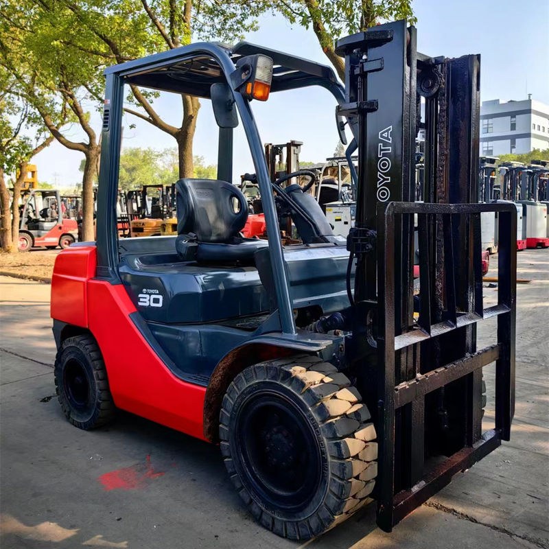 Χρησιμοποιούμενο φορτηγό Toyota Forklift FD30 3 τόνων με ντίζελ