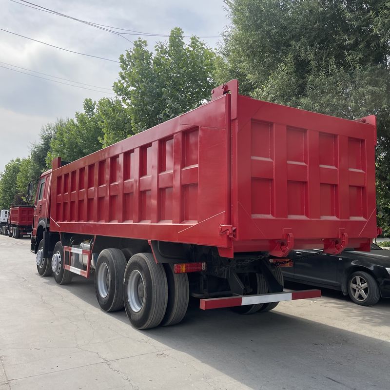 Μέγιστη ροπή 1500-2000Nm SINO TRUCK Χρησιμοποιείται HOWO 8*4 βαρύ φορτηγό απορριμμάτων